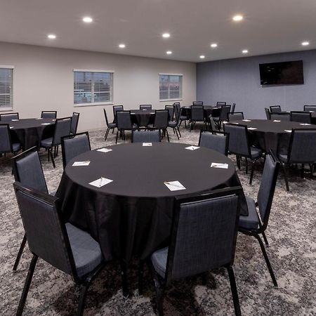 Grandstay Hotel & Suites Algona Экстерьер фото